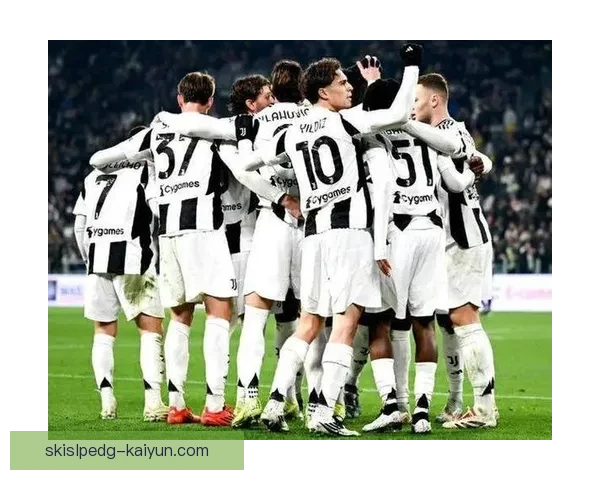 莱万多夫斯基意甲兴趣动态持续升温，转会消息备受关注